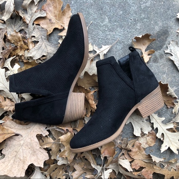 Black booties - Picture 2 of 5